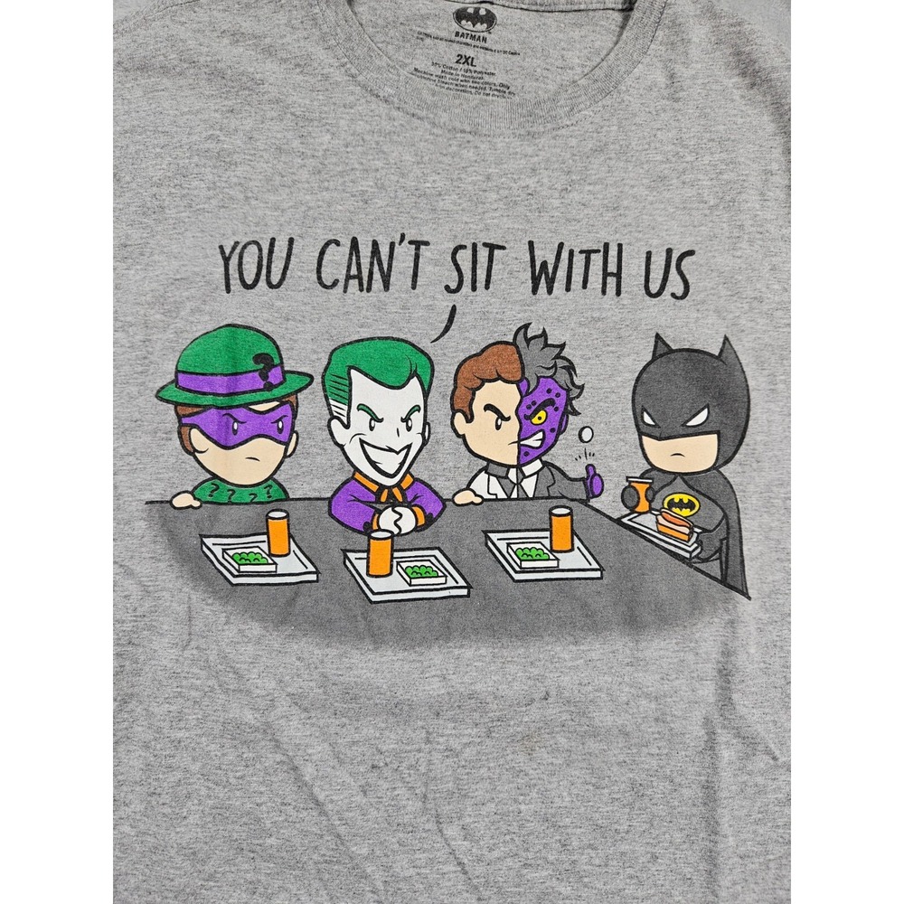 Batman T Shirt Men's Size 2XL‎ Gray Joker Riddler Two-Face Graphic DC Comics